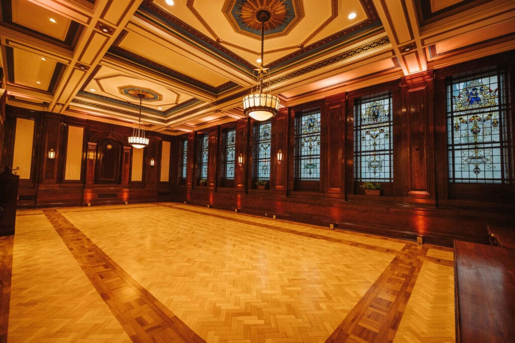 60GQS-theoldboardroom-1