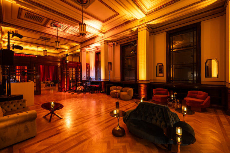 twobytwo_60_Great_Queen_St_Unlocked_497