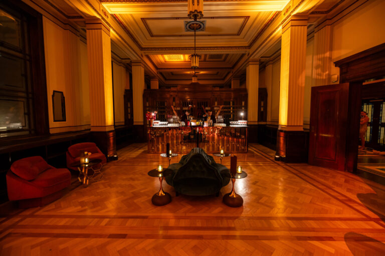 twobytwo_60_Great_Queen_St_Unlocked_509