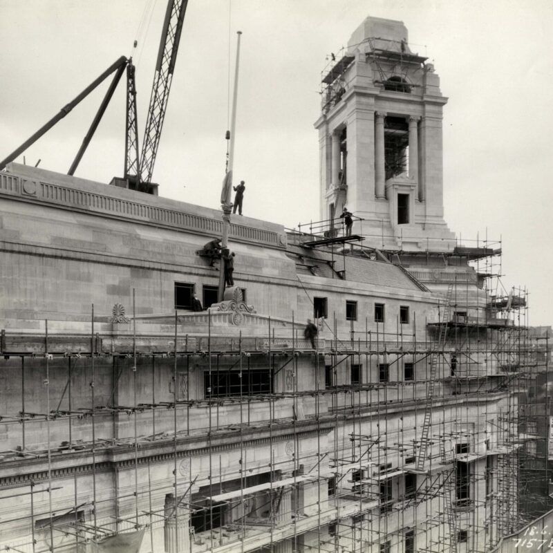 putting up the flagpole 18th june 1931120